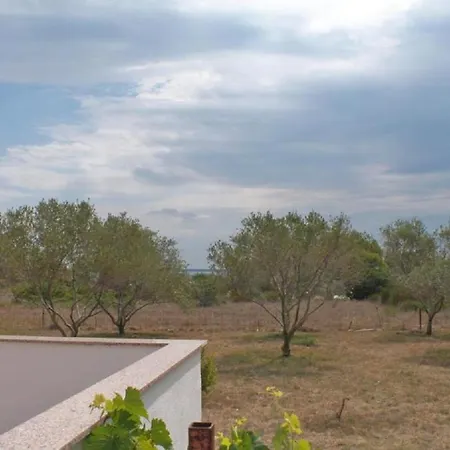 Snjeza - 80 M From Beach * فير