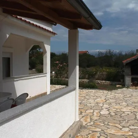 Snjeza - 80 M From Beach