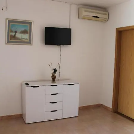 Snjeza - 80 M From Apartment