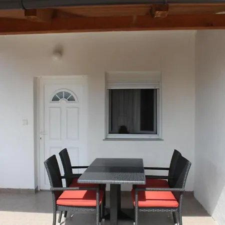 Snjeza - 80 M From