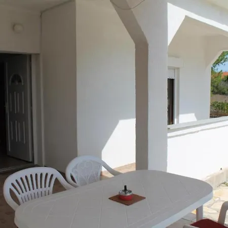 Apartment Snjeza - 80 M From *