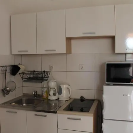 Snjeza - 80 M From